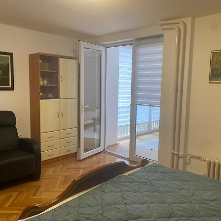 Sandra Ni Buitenkant foto