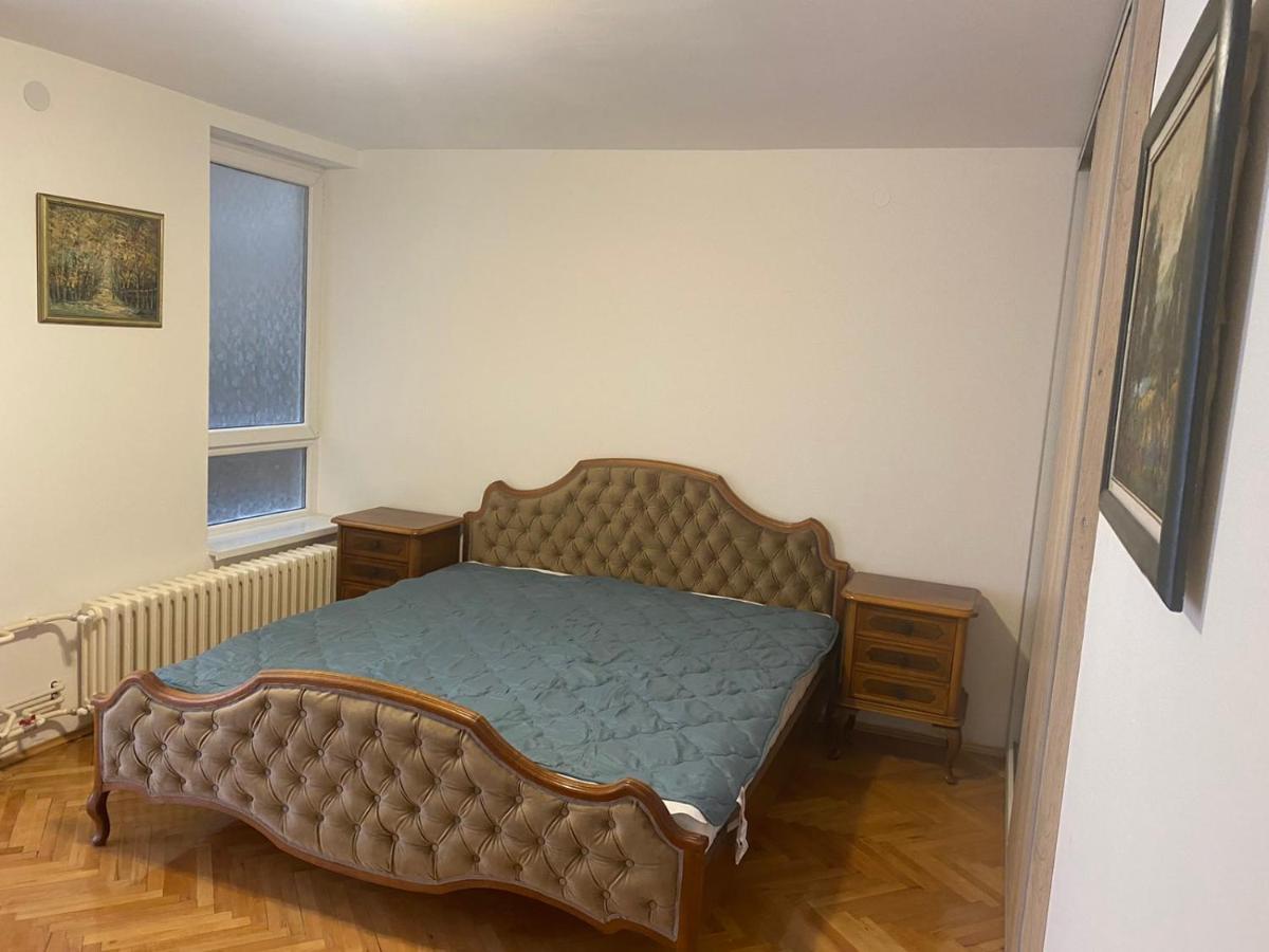 Sandra Ni Buitenkant foto